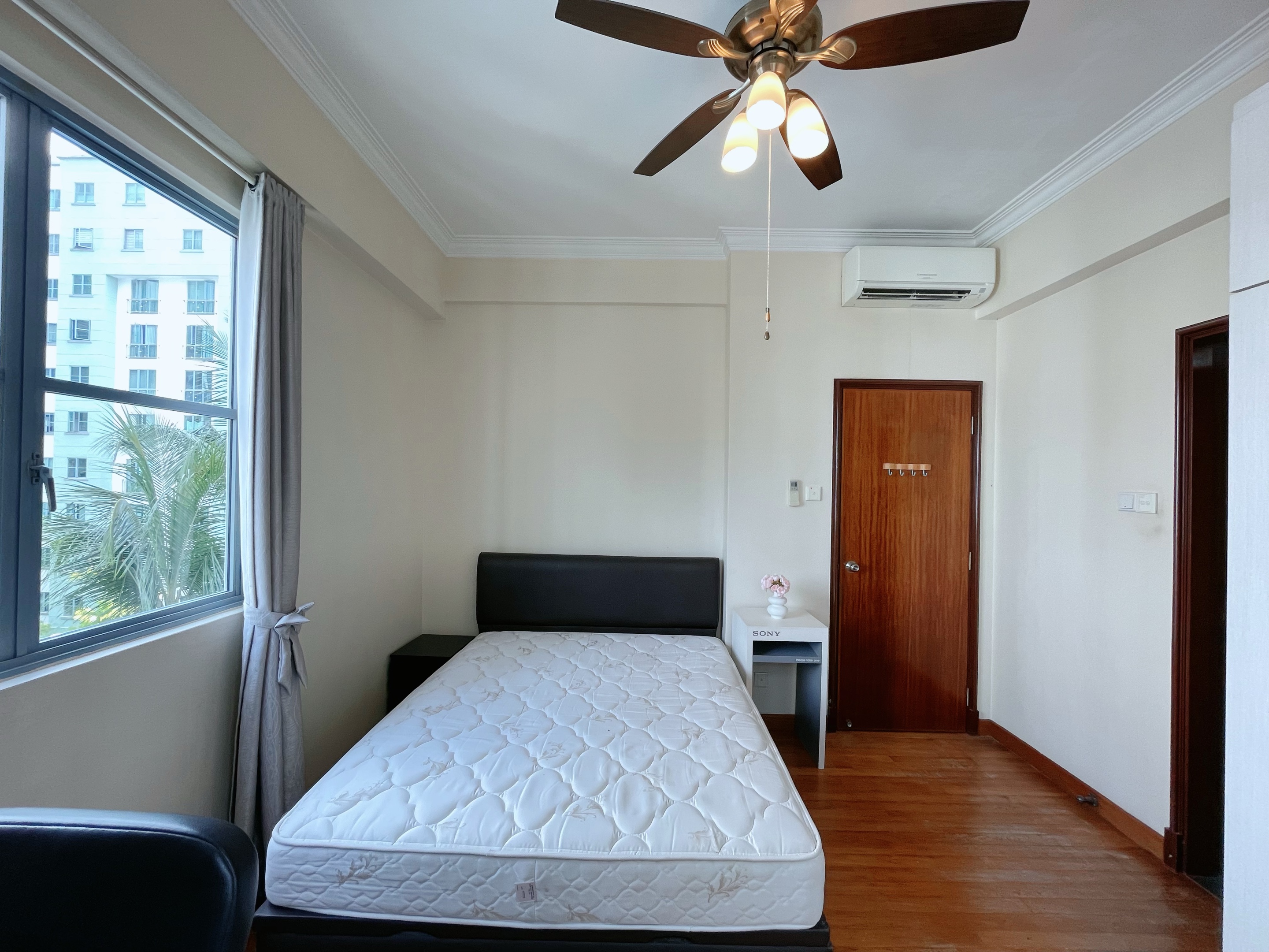 SPRINGDALE CONDOMINIUM 主人房 49SPD0410-1