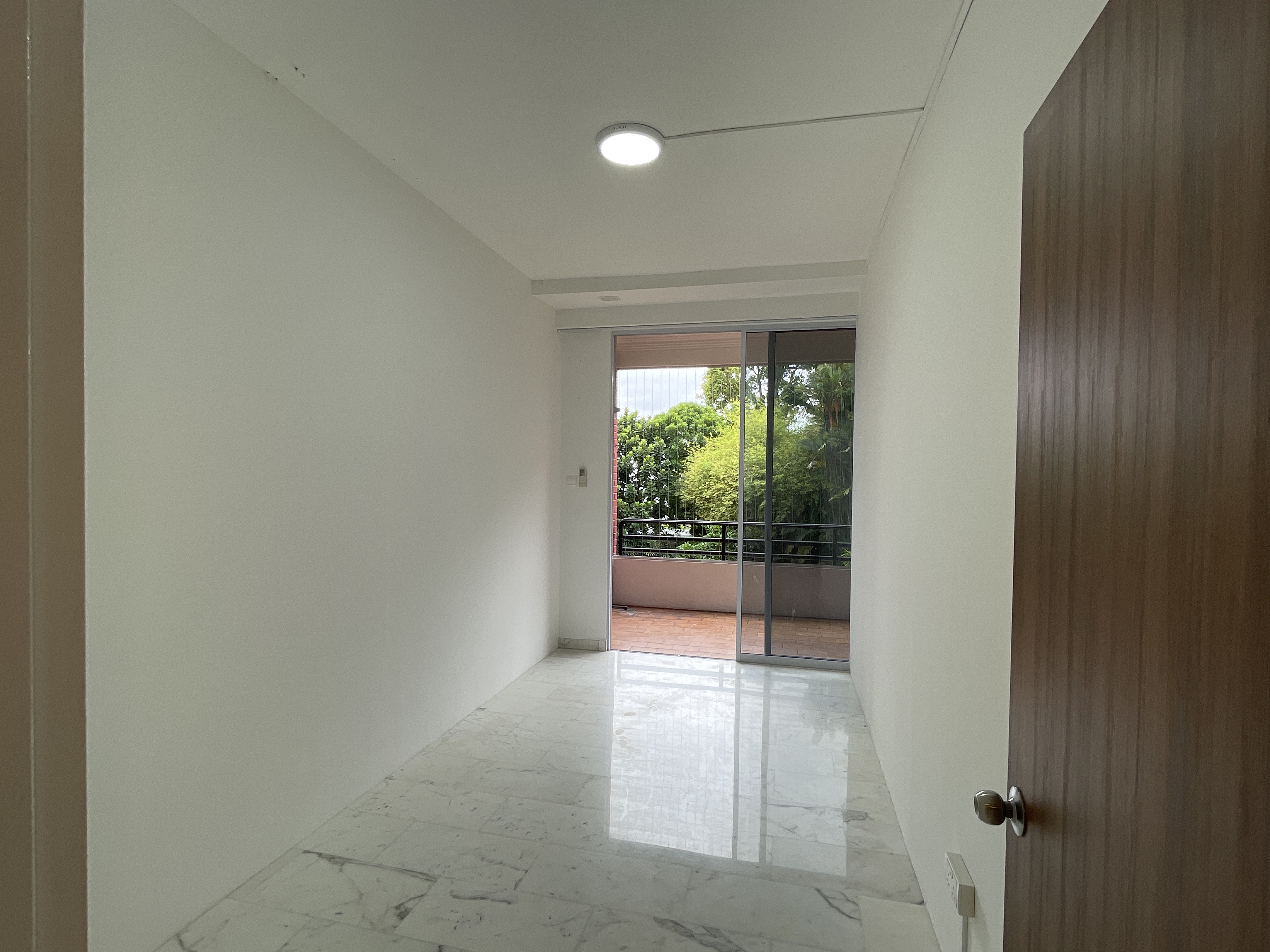 Kismis Court