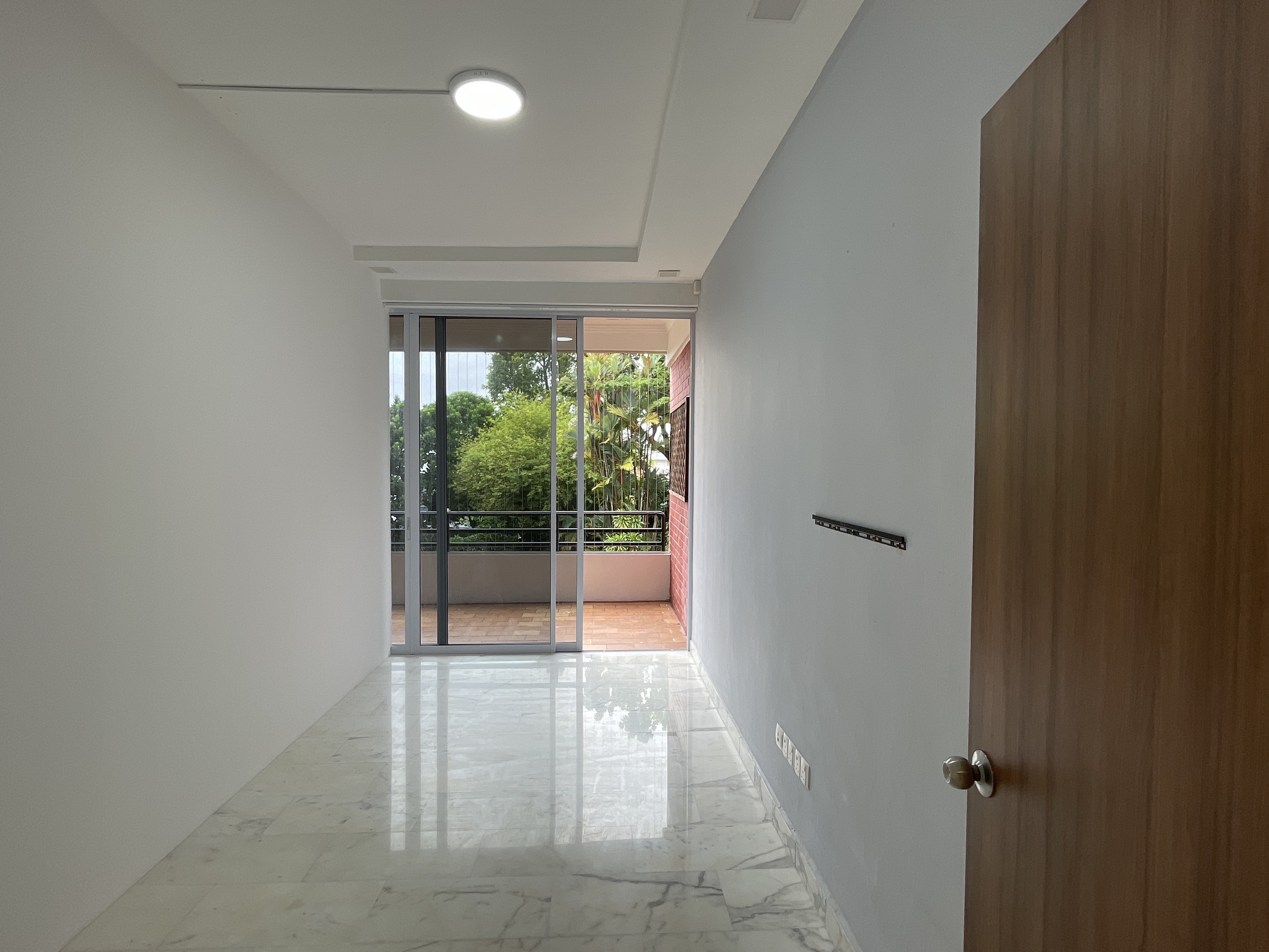 Kismis Court